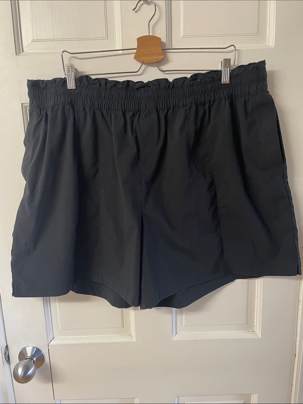 Columbia black pull on elastic waist casual shorts women’s size 3X